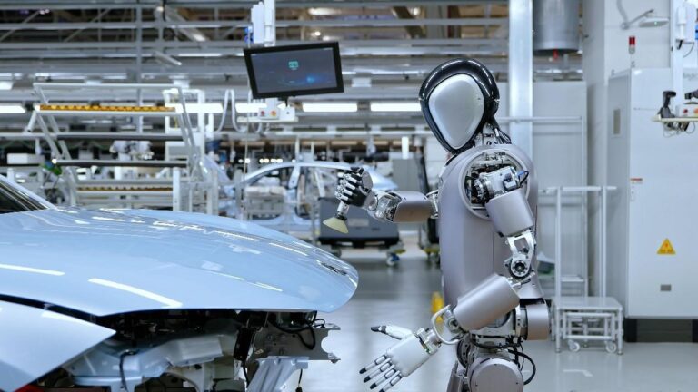 Chinese humanoid robots enter factory for on-site training