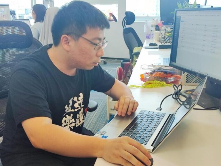 AI trainer emerges as promising job in China