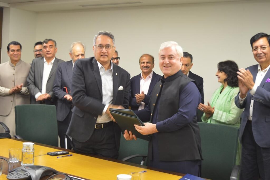 The Aga Khan Foundation, and Worldwide Fund for Nature partner to address the challenges of climate change in Pakistan