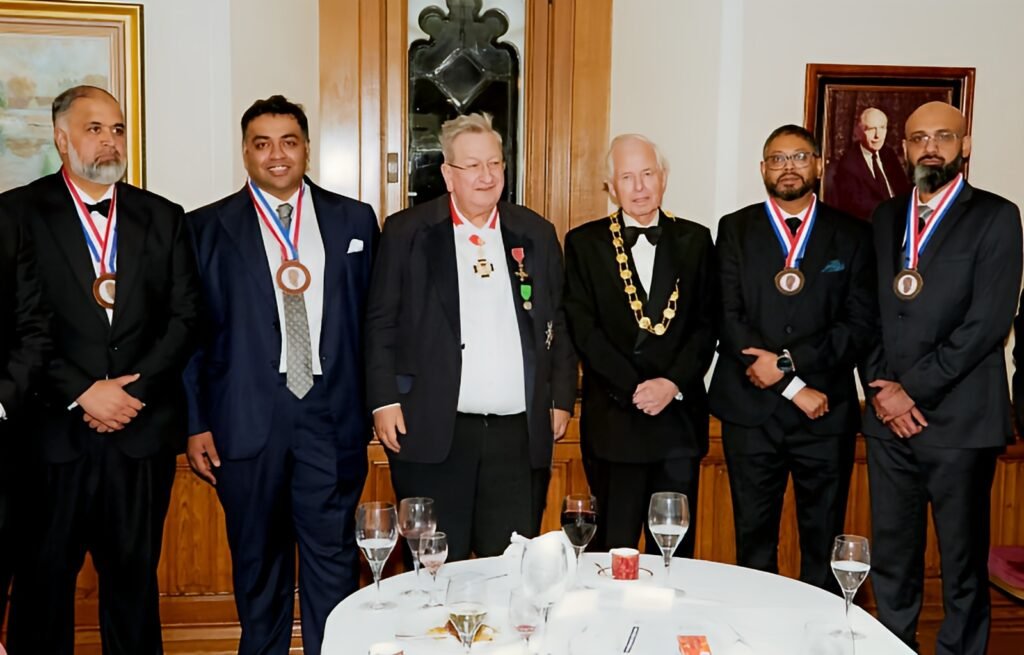 Khalij Group’s co-founders receive a royal pat
