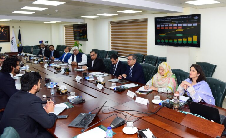 World Bank Country Director Calls on Chairman FBR