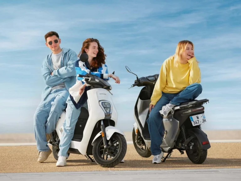 Honda’s New Electric Scooter Wants to Charge Up Your Daily Commute Honda’s New Electric Scooter Wants to Charge Up Your Daily Commute