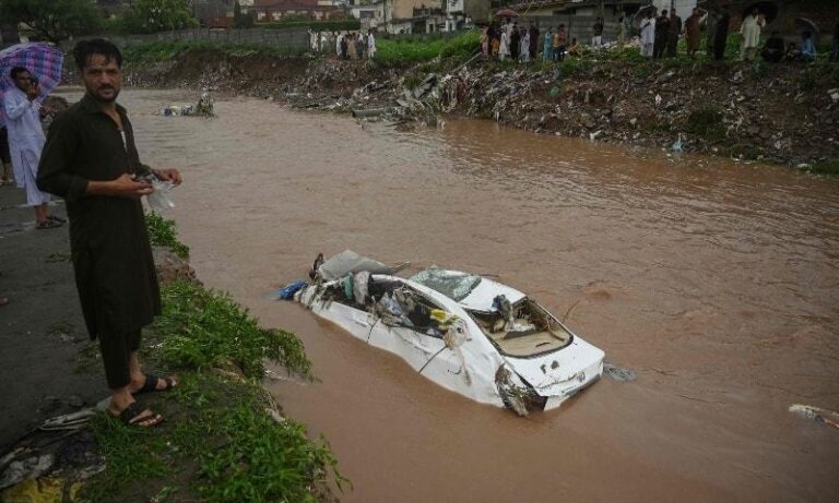 Encroachments in Islamabad's E-11 Worsen Flood Risk