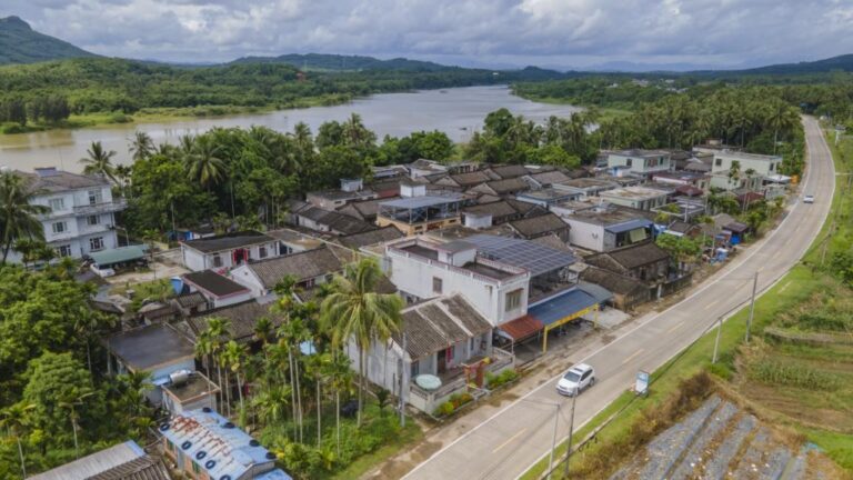 China contributes to global rural road development