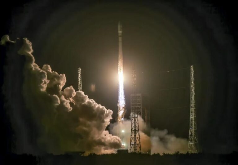 China's commercial aerospace sector builds full industrial chain