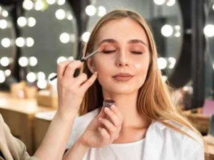 Famous Beautician Stirs Up Sensation on Social Media to Boost Followers