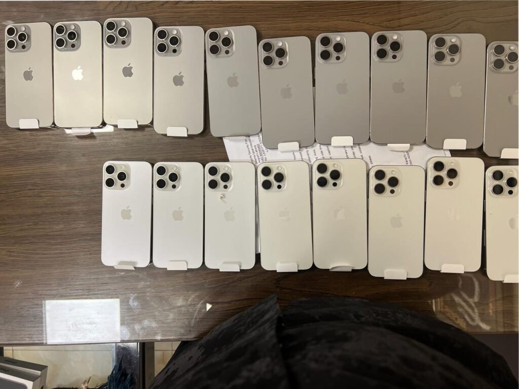 Man Arrested for Earning Thousands Monthly by Using Hundreds of Mobile Phones Simultaneously