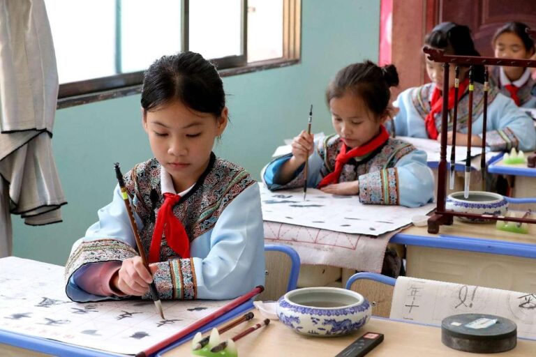 China steps up efforts to protect its traditional Shui script
