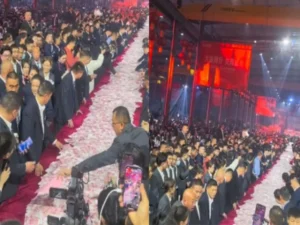 Chinese Company Rewards Employees with Cash Counting