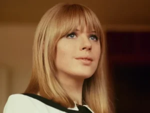 Famous British Pop Singer and Actress Passes Away