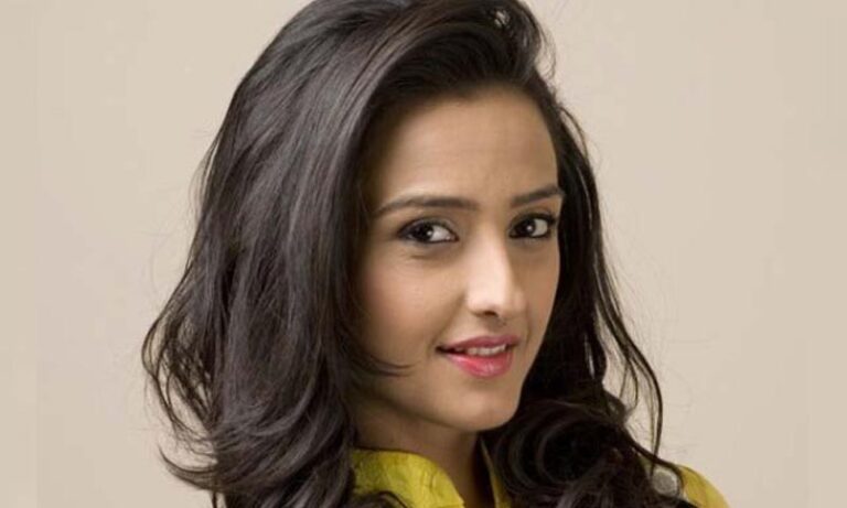 Momal Sheikh Clarifies Father's Expectations and