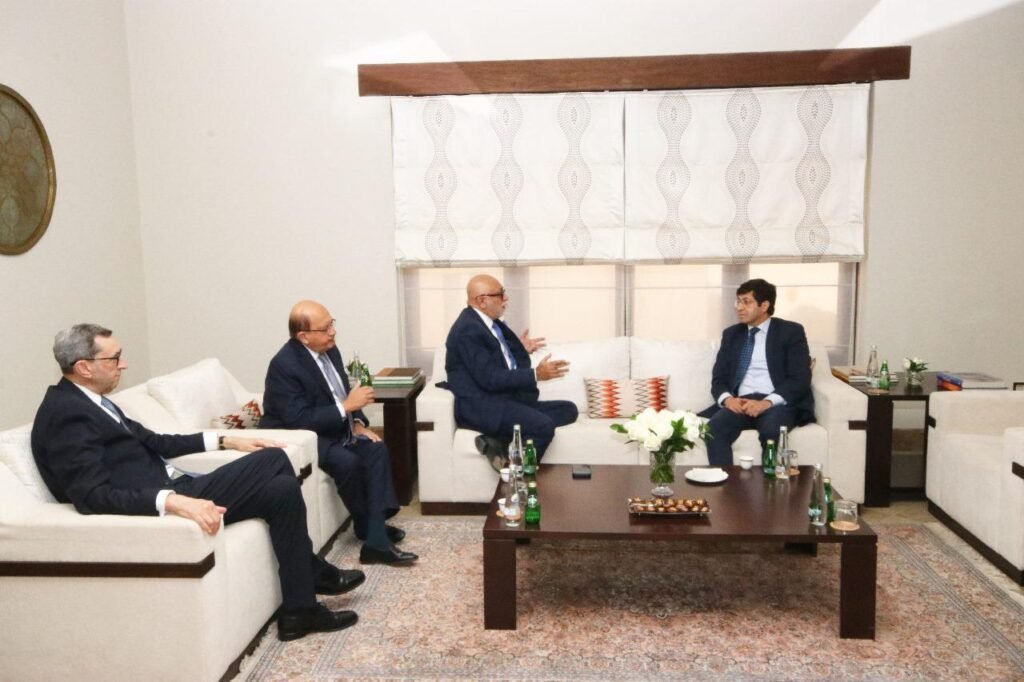 Consul General Offers Condolences on the Passing of His Highness Prince Karim Aga Khan IV