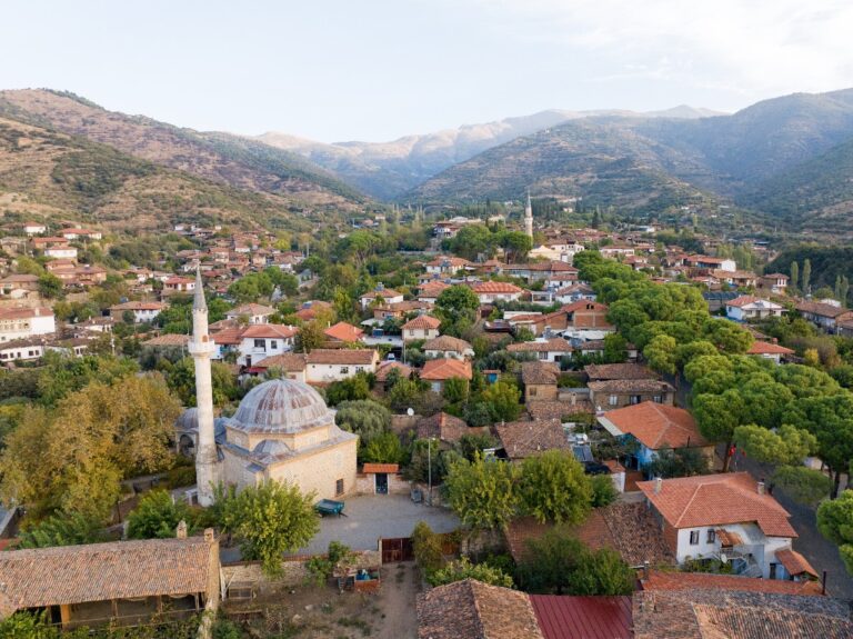 Over 135,000 Pakistanis among 62.2 million visitors to Turkiye in 2024, generating over 61 billion dollars of revenue
