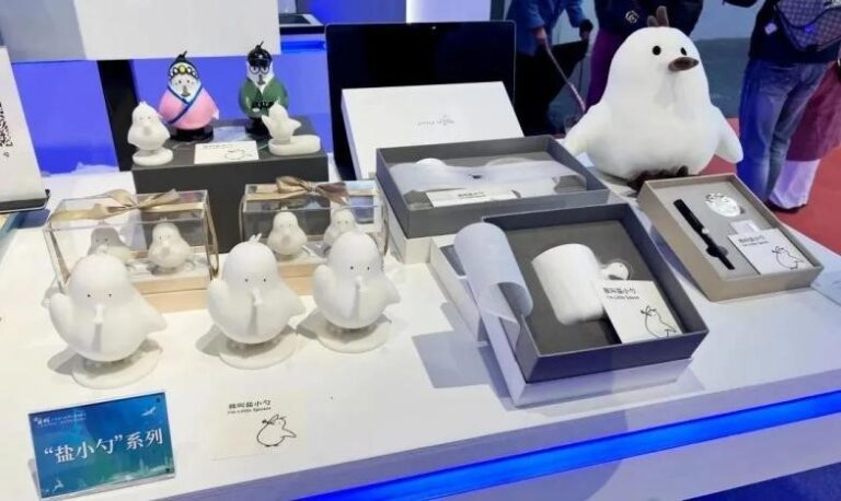 Birdwatching and beyond: booming ecotourism in E China's Jiangsu