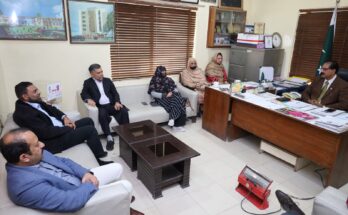 Health experts discussing strategies to reduce industrially produced trans fatty acids in Pakistan.