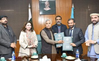 PMAS-AAUR and SBP BSC Rawalpindi officials signing MoU for agricultural financing and climate-smart development.