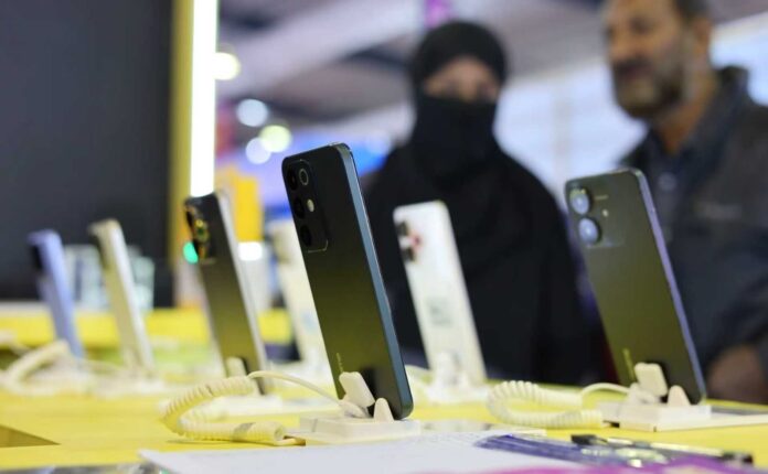 realme 15 Pro GOT Edition showcased with Qist Bazaar installment plans in Pakistan