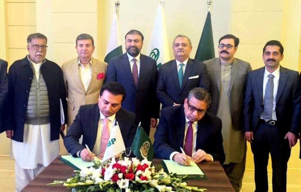 MoU signing ceremony for subsidised electric scooter scheme in Quetta