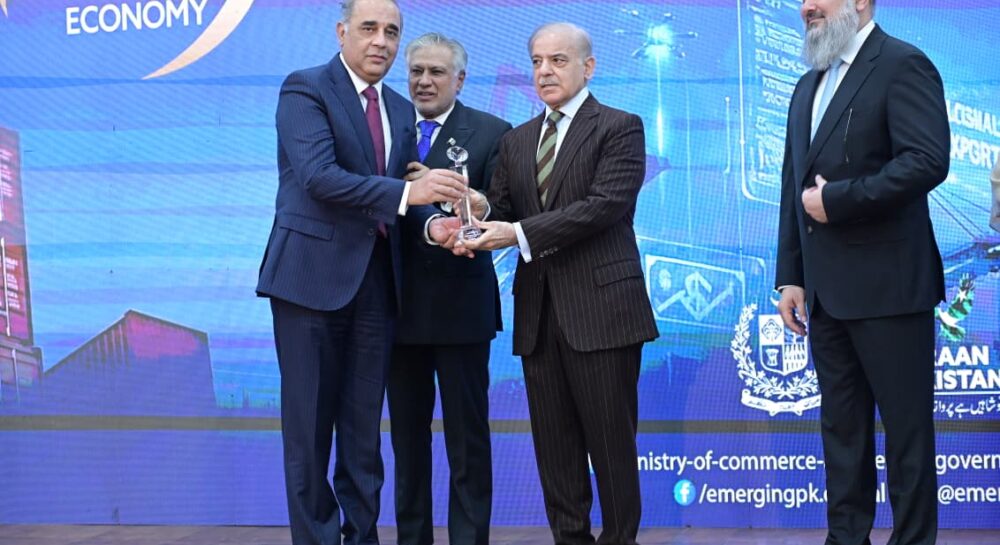 Pakistan Tobacco Company honoured by the government as one of the country’s leading exporters.