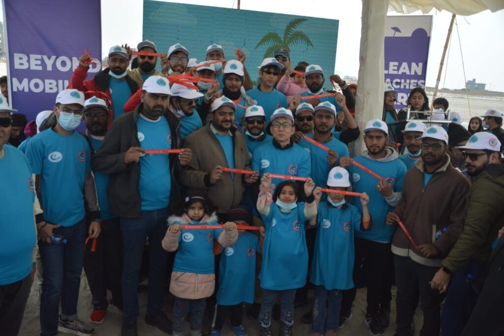 Pak Suzuki conducts Clean-Up the World campaign in Karachi