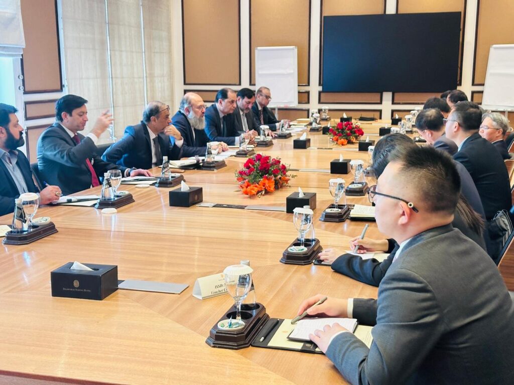 Pakistan Commerce Minister Jam Kamal Khan meeting Chinese Ambassador Jiang Zaidong in Islamabad