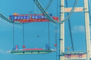 The Shuangliu Yangtze River Bridge: an engineering feat with ecological sensitivity