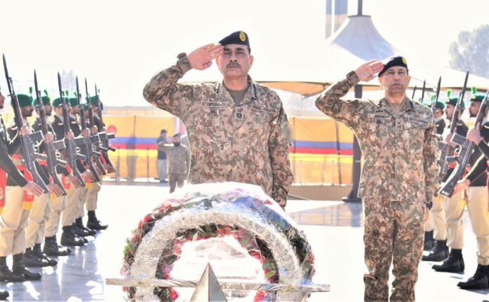 Army chief visits Muzaffarabad, pays tribute to Kashmir martyrs