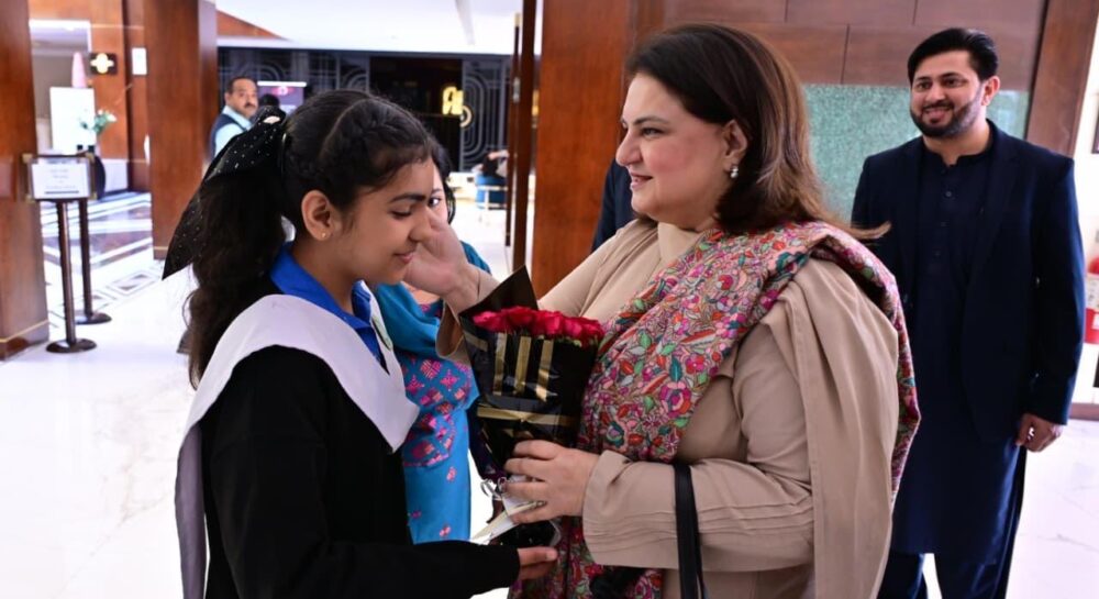Adolescent girls attend a nutrition awareness session under the BISP SOPRAN pilot in Pakistan.