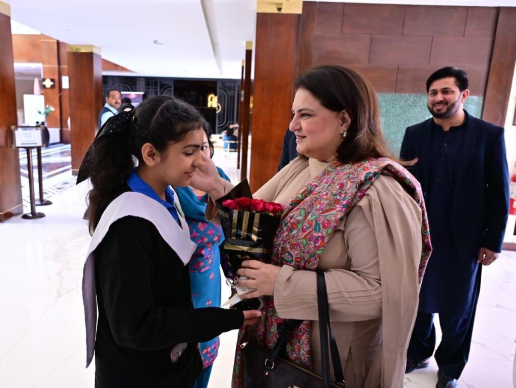 Adolescent girls attend a nutrition awareness session under the BISP SOPRAN pilot in Pakistan.