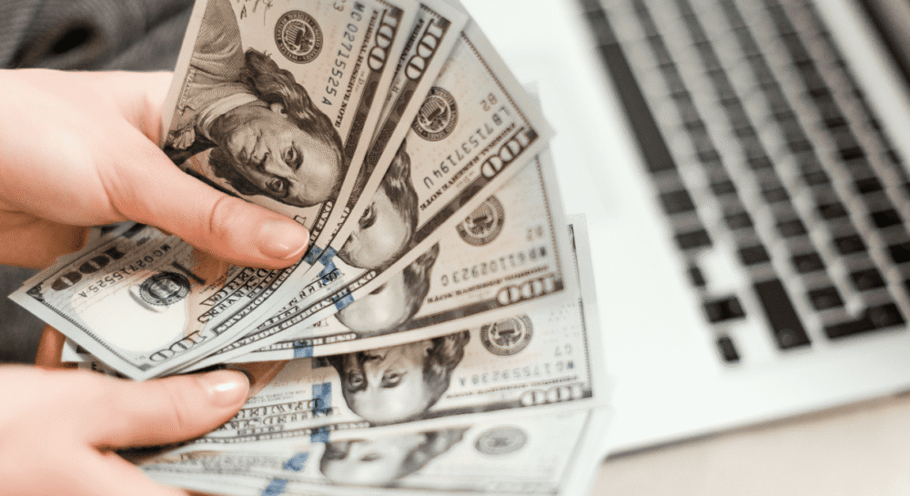 Pakistani freelancer working online as SBP reports $557 million earnings in first half of FY26.