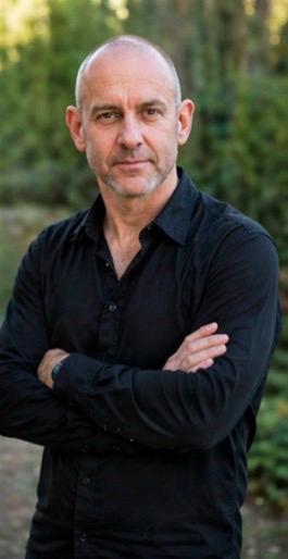 Pakistan seeks Interpol action against Norwegian journalist Rolf Wideroe in fraud case.