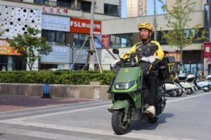 East China delivery rider redefines professional purpose