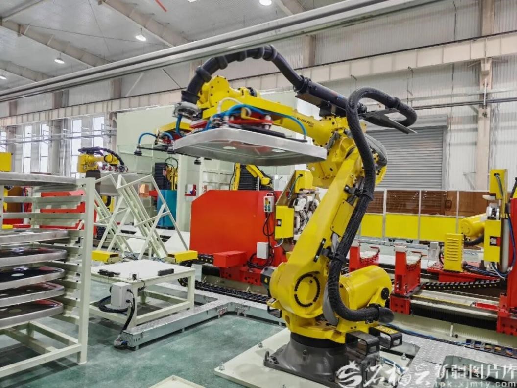 Shared factories boost efficiency, reduce costs in Urumqi, NW China's Xinjiang