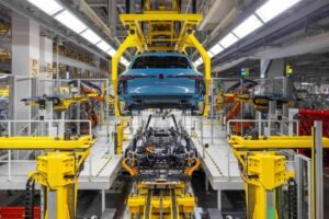 European automakers deepen ties with Chinese innovation