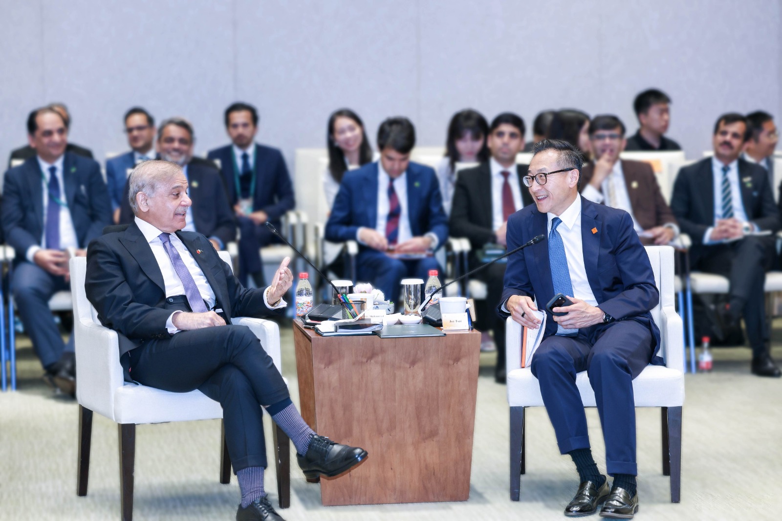Pakistan, Alibaba sign strategic MoUs to expand AI and digital economy Pakistan and Alibaba officials sign strategic MoUs to expand AI development and digital economy cooperation.