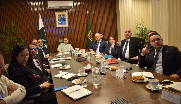 Pakistani and Turkish officials meet to discuss climate cooperation ahead of COP31.