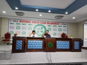 Pakistan’s first vaping survey highlights smoking reduction trends and regulatory concerns among vape users in Lahore.