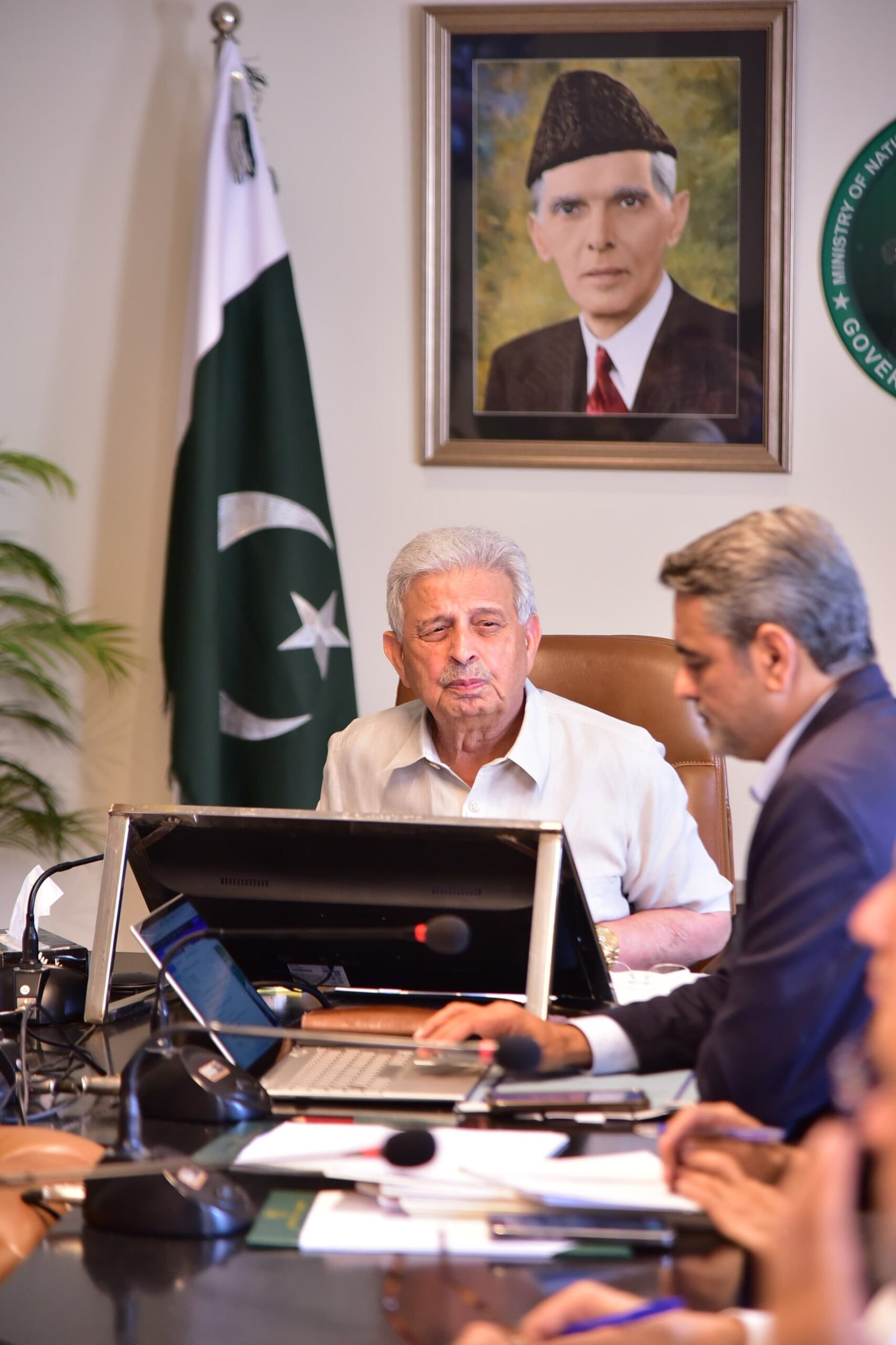 Govt Explores Import of 1 Million Tonnes of Wheat to Meet Provincial Demand