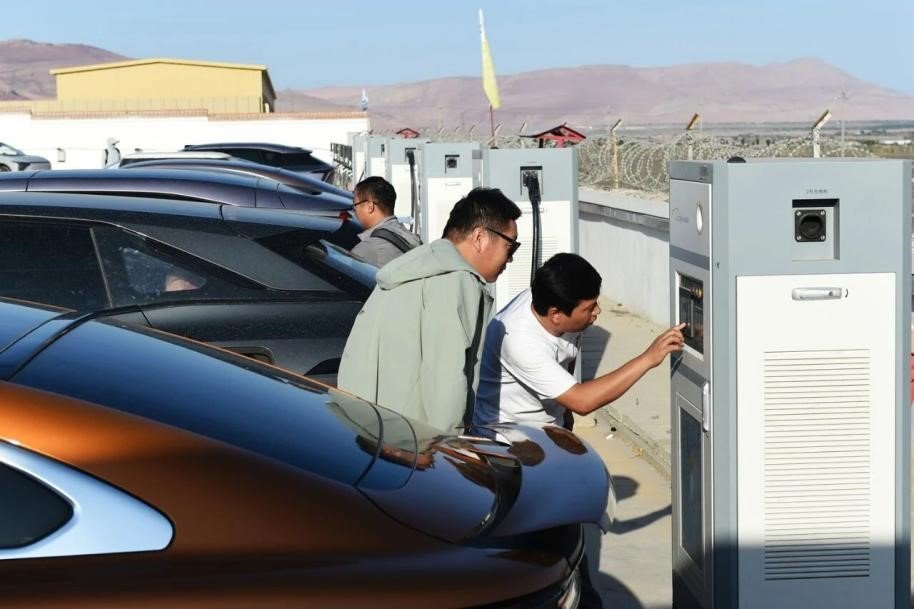 Turpan turns extreme heat into thriving testing industry
