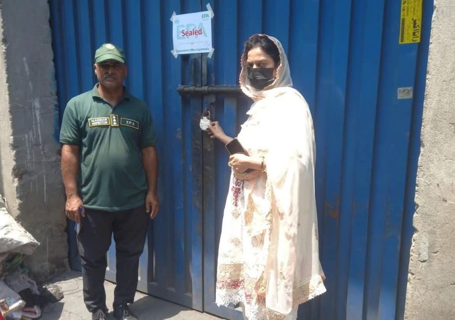 EPA Gujranwala Intensifies Crackdown on Smog Rule Violators; Units Sealed, Demolished