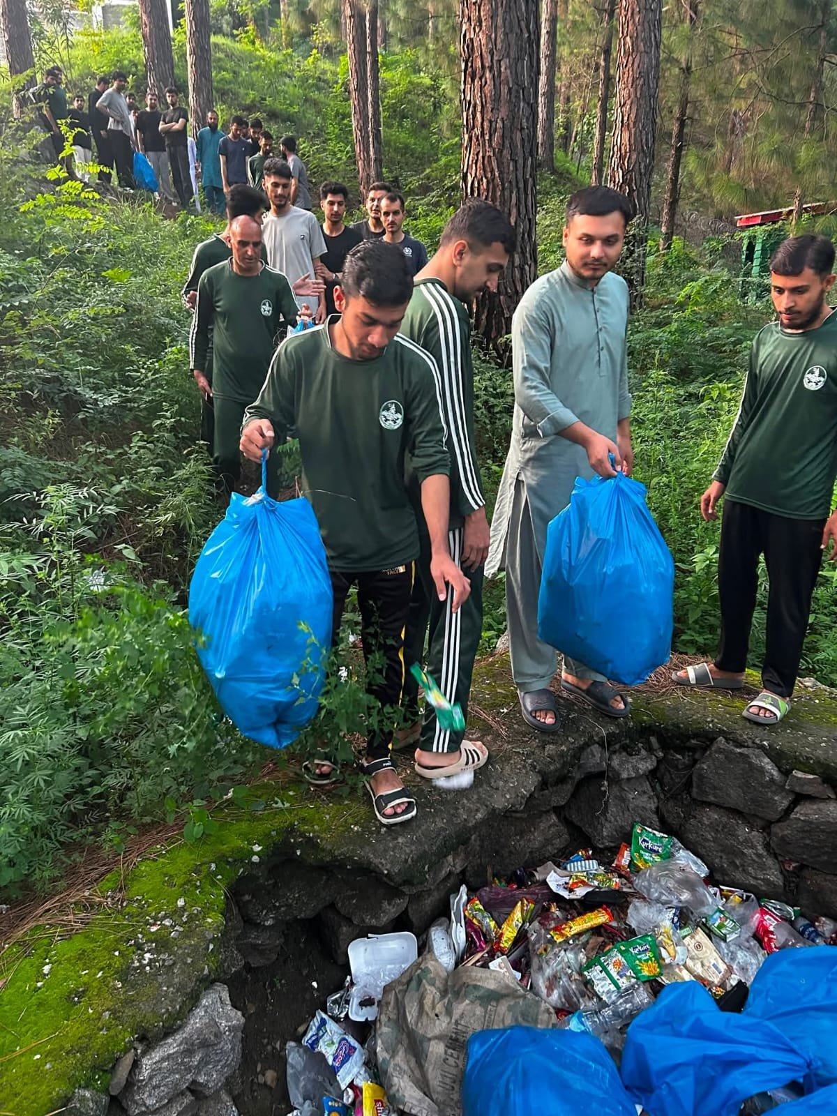 Forestry Students Lead Cleanliness Drive, Promote “Leave Footprints, Not Garbage” Message