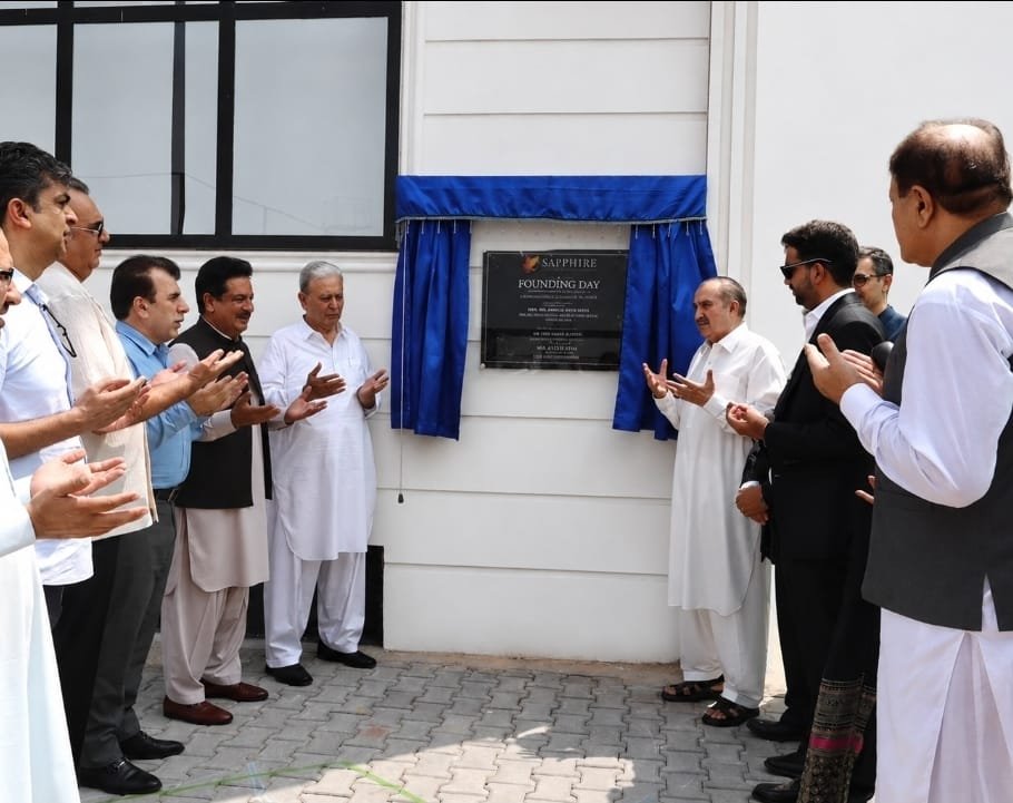 KP Education Minister Praises Sapphire International School’s Modern Facilities
