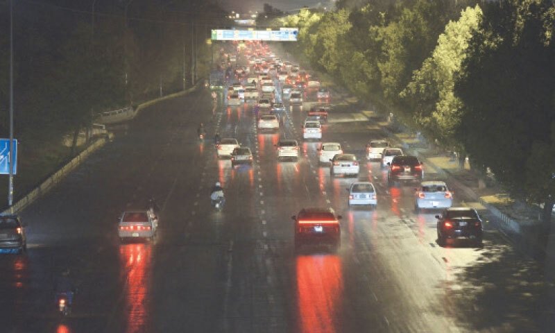 Rain Disrupts Road Conditions on GT Road, M-2 and Murree Expressway as Motorway Police Urge Caution