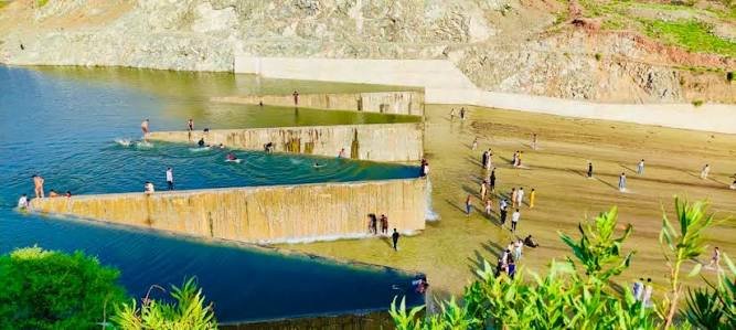 Pakistan steps up drought response with plan for 400 mini dams Pakistan steps up drought response with plan for 400 mini dams