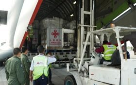 First batch of Chinese emergency relief arrives in Nepal