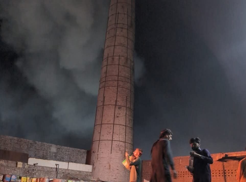 EPA Punjab Seals Industrial Unit in Late-Night Anti-Pollution Operation in Gujranwala