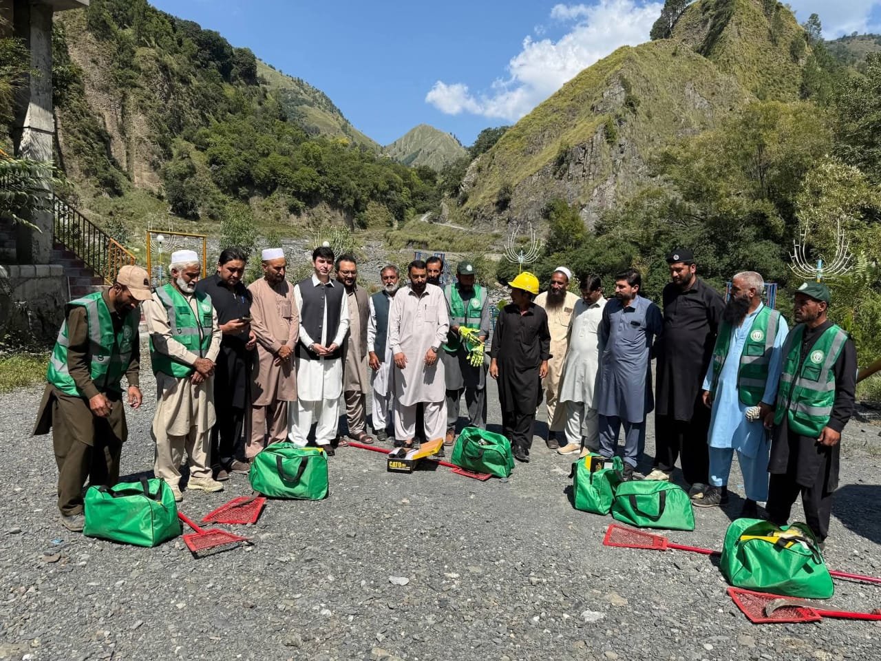 Forest Department Distributes Firefighting Kits to Community Wardens in Phalkot