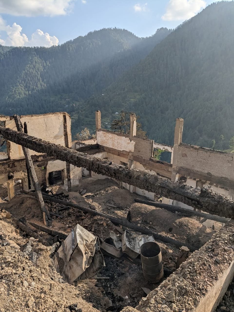 Forest Employee’s Home Damaged by Fire Near Thandiani, Adviser Provides Financial Support