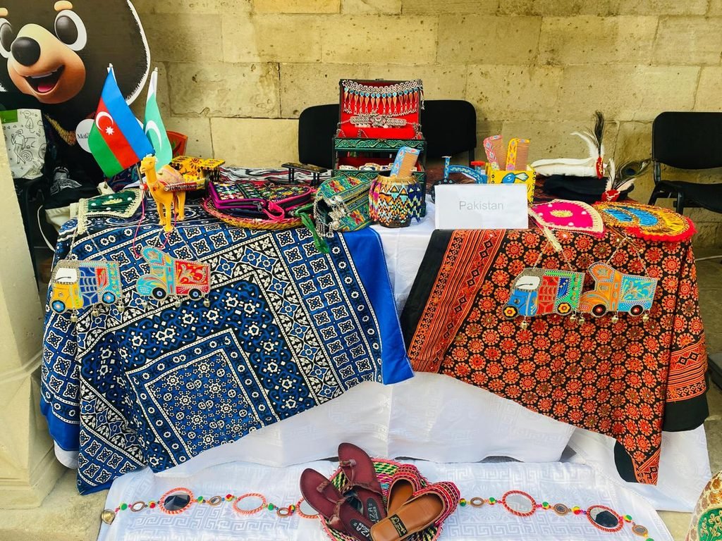 Pakistan Showcases Cultural Heritage At National Clothing Day In Baku