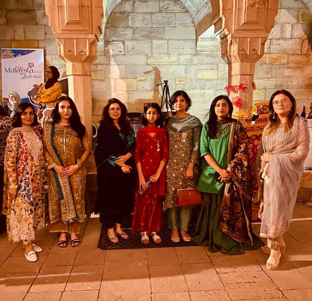 Pakistan Showcases Cultural Heritage At National Clothing Day In Baku